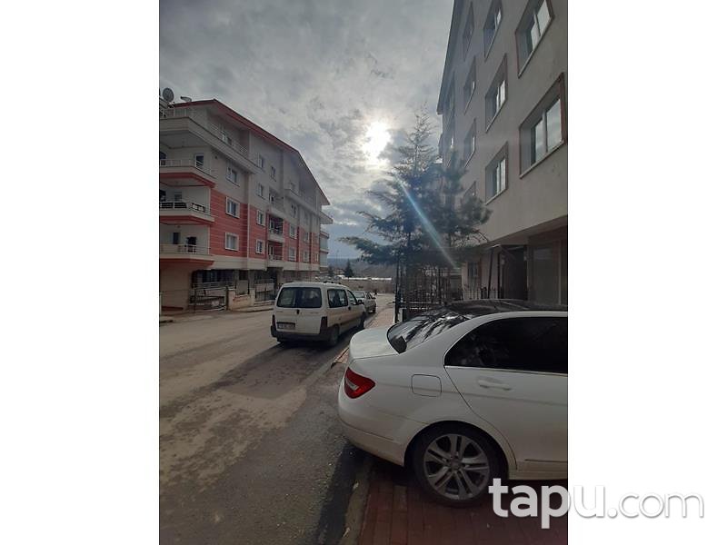 Ankara Mamak Yeşilbayır Mahallesi'nde İskanlı 57m2 Depolu Dükkan