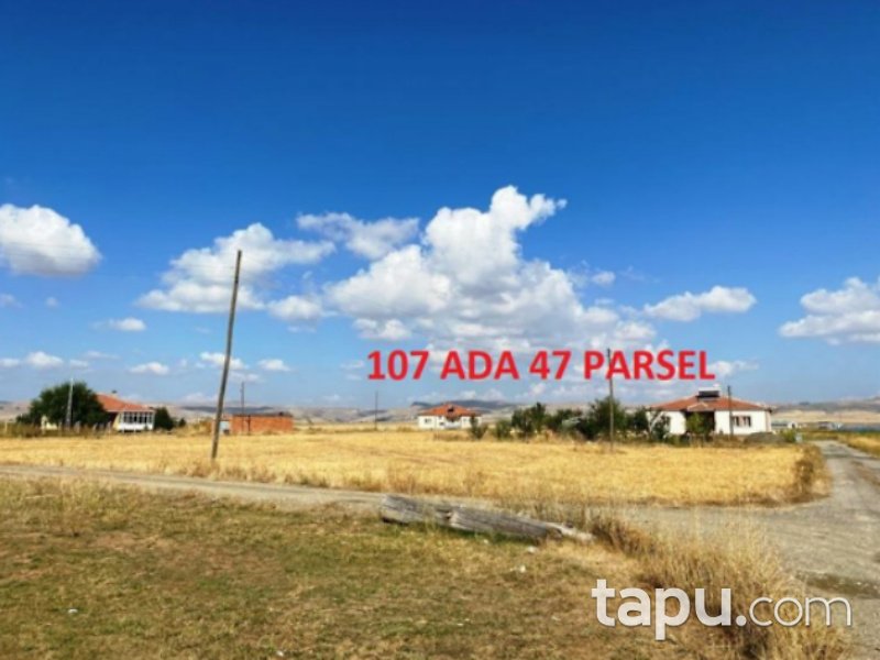 Sivas Altınyayla Rıfatöçten Mahallesi'nde 3+1 173 m2 Ev ve Arsası