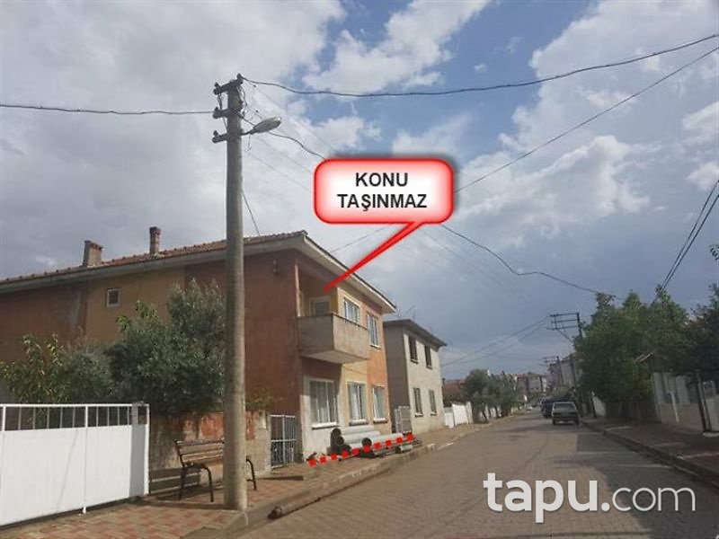 Balıkesir Manyas Yeni Mahallesi'nde Bahçeli Kagir Ev ve Arsası