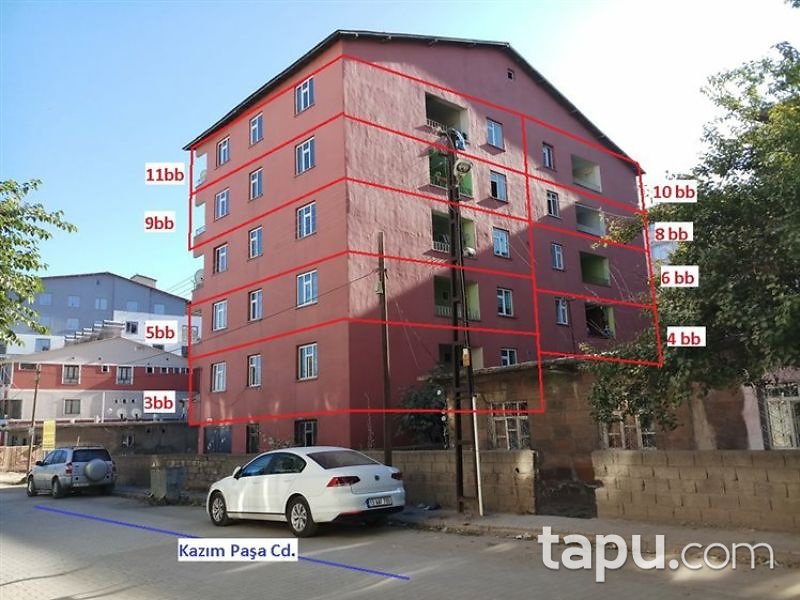 Bitlis Tatvan Saray Mahallesi'nde 3+1 İskanlı Daire