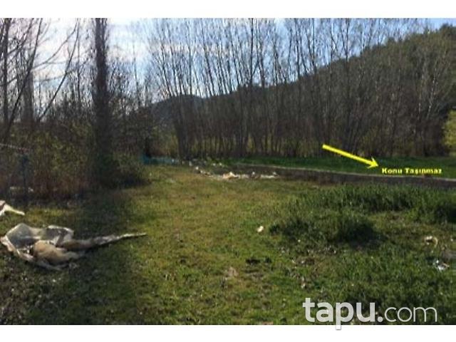 Bilecik Söğüt Akçasu Köyünde 3284 m2 Tarla