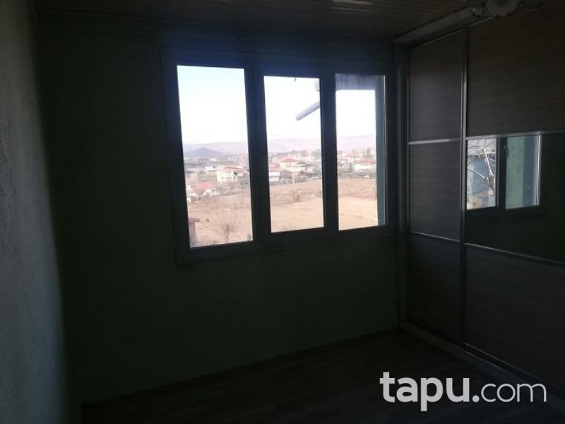 Manisa Namık Kemal Mahallesi'nde 2+1 Daire