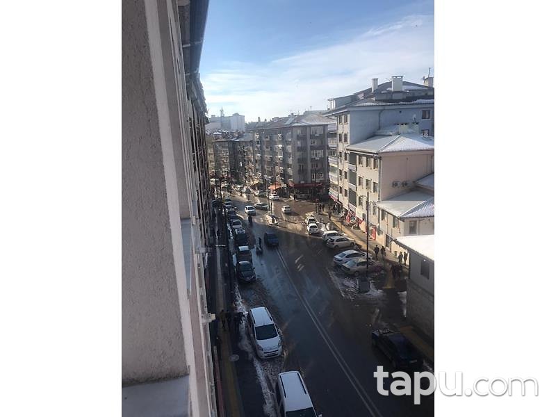 Sivas Merkez Çarşıbaşı Mahallesi'nde İskanlı 3+1 Daire