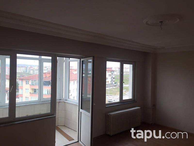 Kırklareli Merkez Cumhuriyet Mahallesi'nde 3+1 105 m2 İskanlı Daire