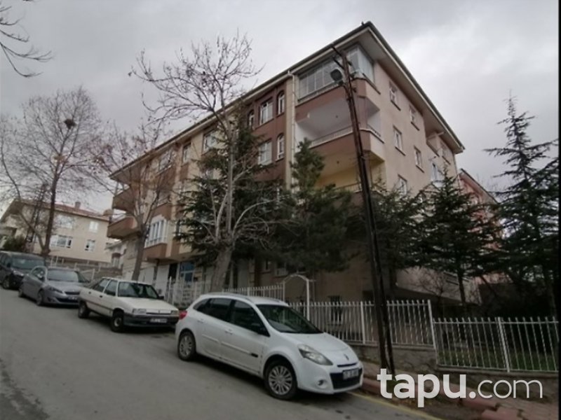 Ankara Çankaya Metin Oktay Mahallesi'nde 110 m2 Dükkan