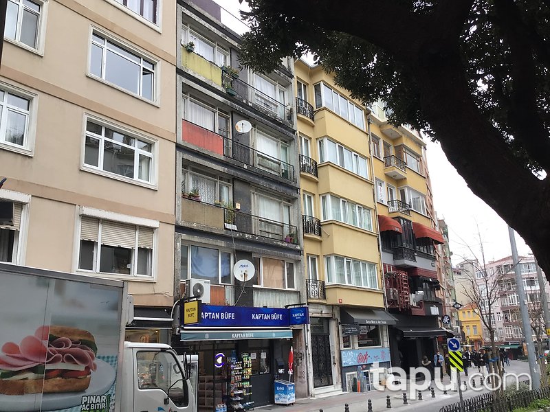 Moda Caferağa Mahallesi'nde 1/4 Hisseli Bina
