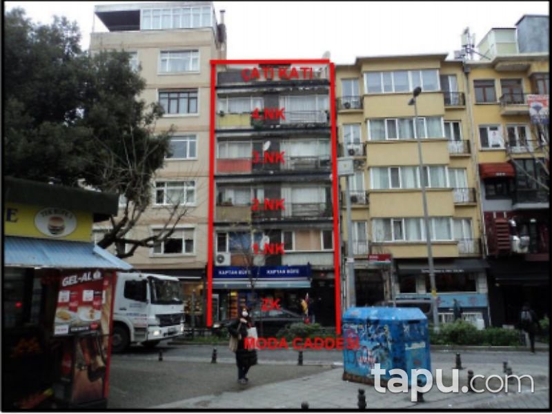 Moda Caferağa Mahallesi'nde 1/4 Hisseli Bina
