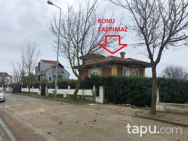 Büyükçekmece Türkoba Tepe Kent Sitesi'nde 5+1 Teraslı Havuzlu Villa