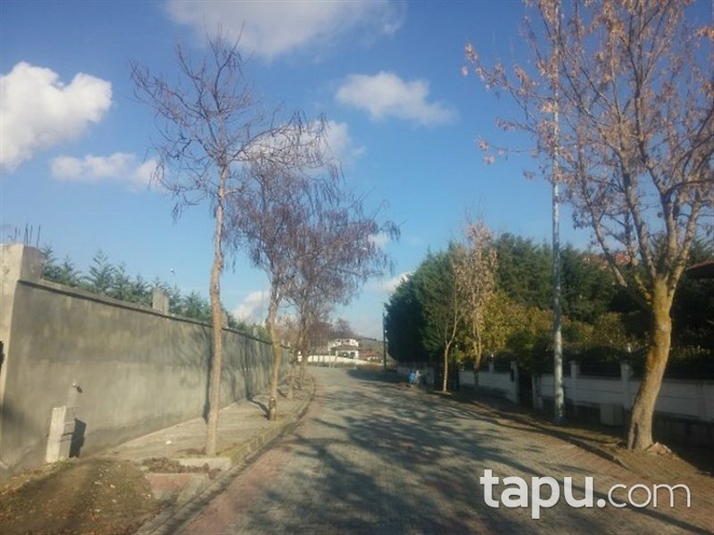Büyükçekmece Türkoba Tepe Kent Sitesi'nde 5+1 Teraslı Havuzlu Villa