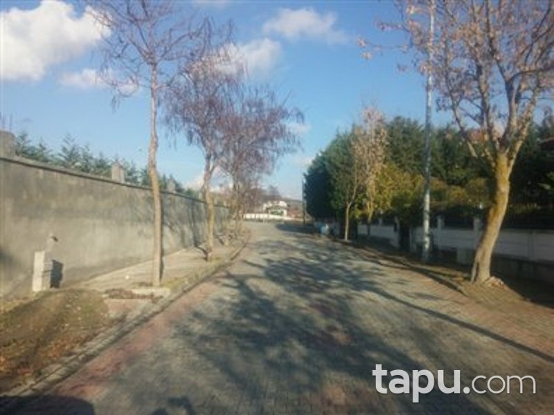 Büyükçekmece Türkoba Tepe Kent Sitesi'nde 5+1 Teraslı Havuzlu Villa