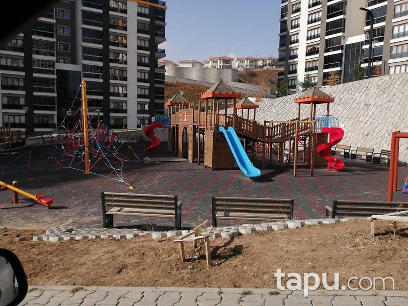 Ankara Yenimahalle Mebuskent Sitesi'nde 3+1 187 m2 Daire
