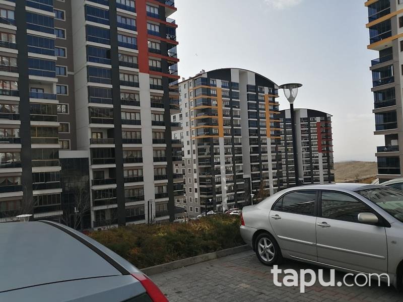 Ankara Yenimahalle Mebuskent Sitesi'nde 3+1 187 m2 Daire
