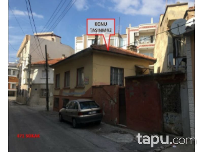 İzmir Buca Hürriyet Mahallesinde İki Katlı Kargir Ev