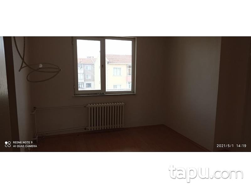 Kırklareli Merkez Cumhuriyet Mahallesi'nde 3+1 105 m2 İskanlı Daire