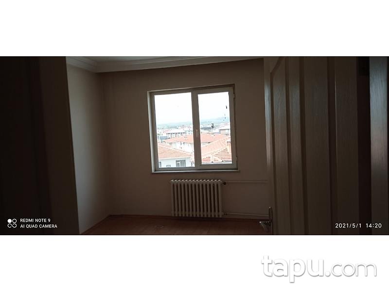 Kırklareli Merkez Cumhuriyet Mahallesi'nde 3+1 105 m2 İskanlı Daire