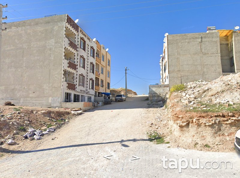 Şanlıurfa Haliliye Deveyşti Mahallesi'nde 147 m2 Asma Katlı Depolu Dükkan