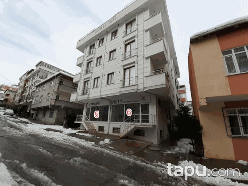 İstanbul Sancaktepe Atatürk Mahallesi'nde 66 m2 Depolu Dükkan