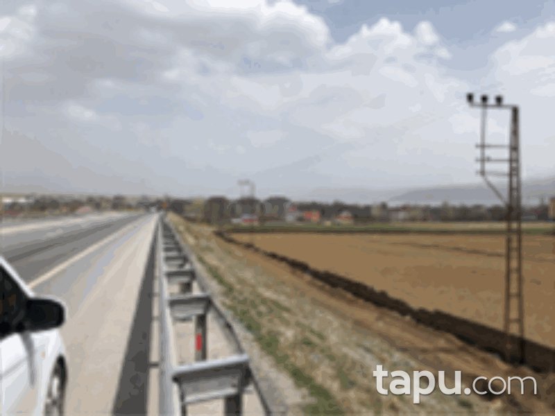 Bitlis Tatvan Karşıyaka Mahallesi'nde 482 m2 Arsa