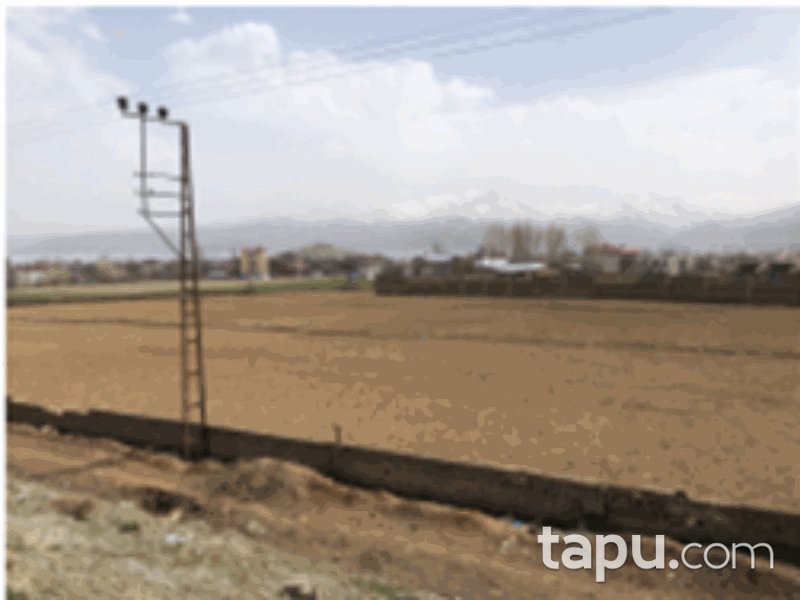 Bitlis Tatvan Karşıyaka Mahallesi'nde 482 m2 Arsa