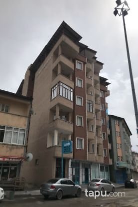 Ağrı Merkez Cumhuriyet Mahallesi'nde 3+1 150 m2 Daire