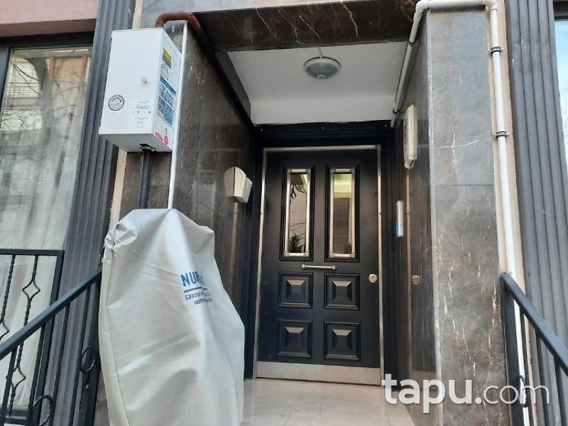 İstanbul Bakırköy Zuhuratbaba Mahallesi'nde 2+1 Kiracılı Daire