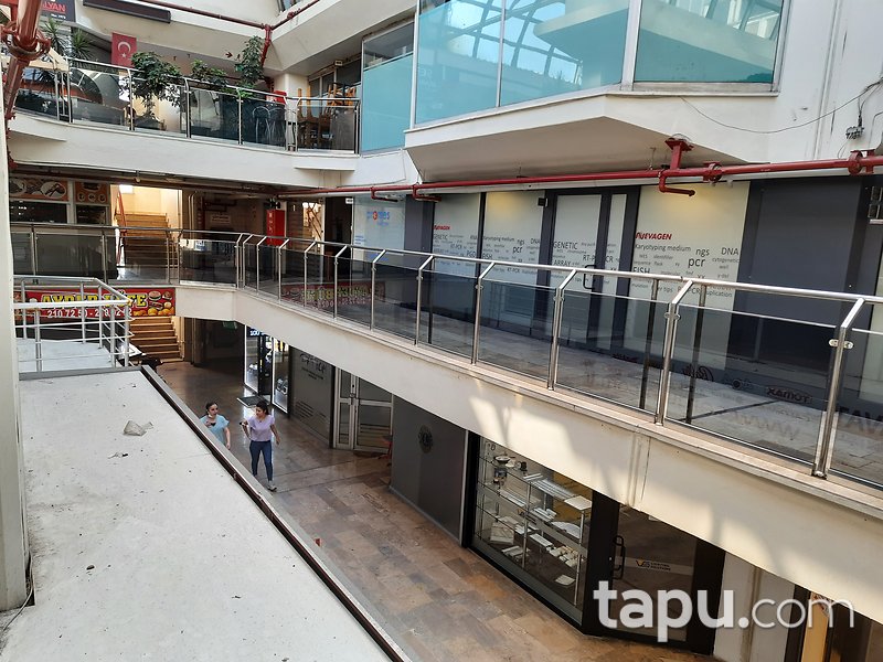 İstanbul Şişli Perpa İş Merkezi'nde 166 m2 2 Adet Dükkan