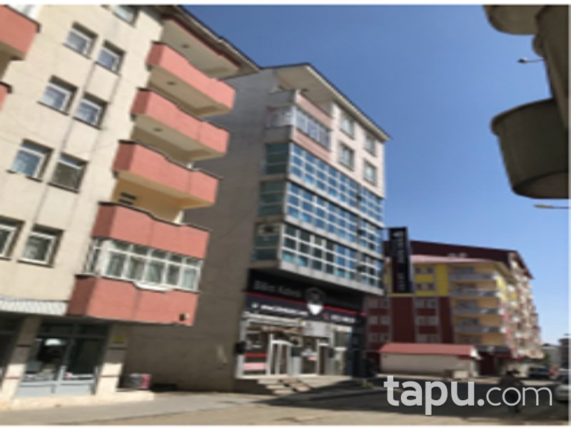 Ağrı Merkez Hürriyet Mahallesi'nde 3+1 140 m2 Daire