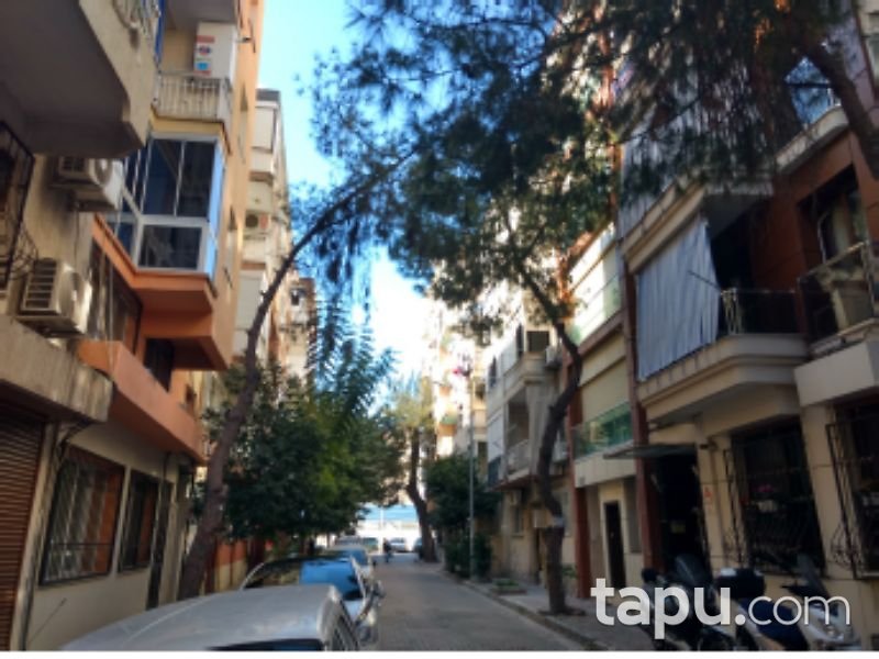 İzmir Karşıyaka Tersane Mahallesi'nde Stüdyo Daire