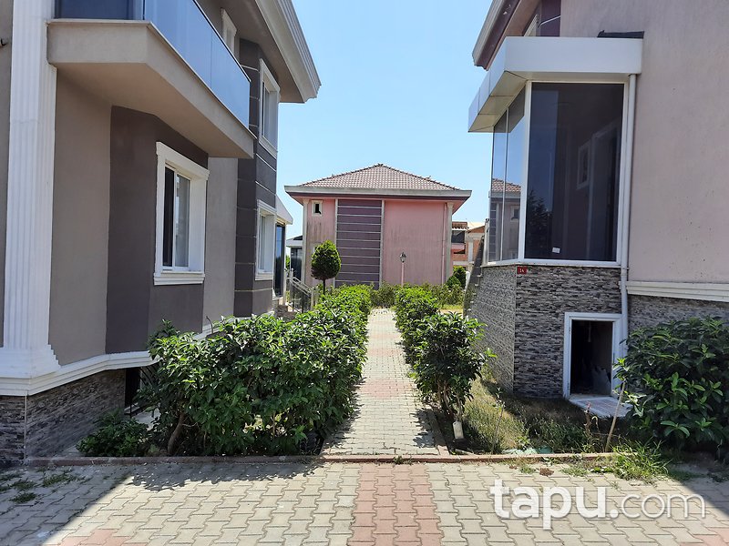 İstanbul Silivri Royal City Sitesi'nde 5+1 Tripleks Villa