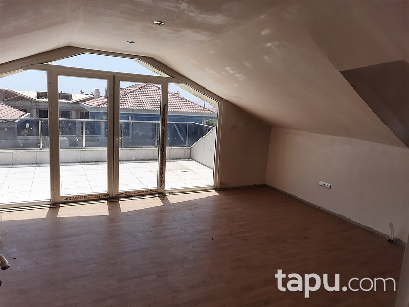 İstanbul Silivri Royal City Sitesi'nde 5+1 Tripleks Villa