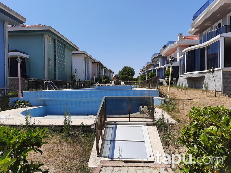 İstanbul Silivri Royal City Sitesi'nde 5+1 Tripleks Villa