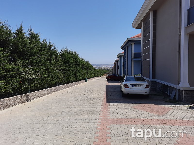 İstanbul Silivri Royal City Sitesi'nde 5+1 Tripleks Villa