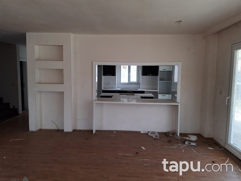 İstanbul Silivri Royal City Sitesi'nde 5+1 Tripleks Villa