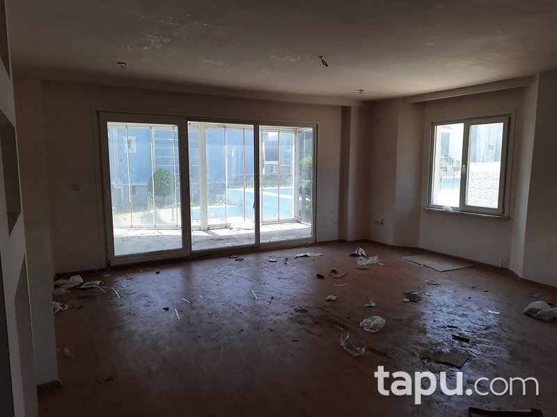 İstanbul Silivri Royal City Sitesi'nde 5+1 Tripleks Villa