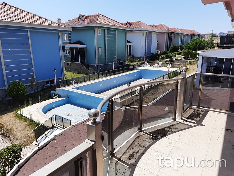 İstanbul Silivri Royal City Sitesi'nde 5+1 Tripleks Villa