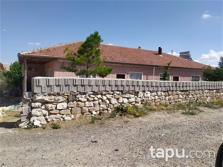 Yozgat Yenifakılı Fehimli Mahallesi'nde 512 m² Müstakil Ev ve Arsası