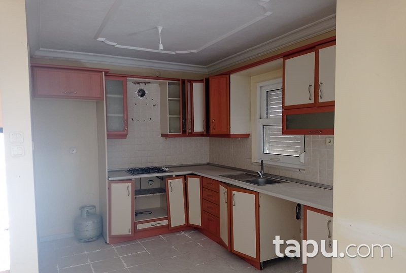 Aydın Kuşadası Hacıfeyzullah Mahallesi Can Evler Sitesi'nde 3+1 Villa