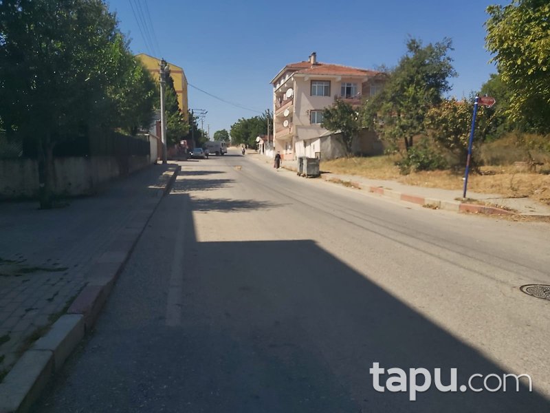 Edirne Merkez Yıldırım Beyazıt Mahallesi'nde 1+1 55 m2 Bahçeli Kargir Ev