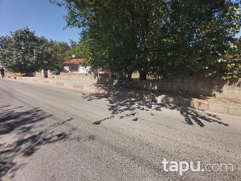 Edirne Merkez Yıldırım Beyazıt Mahallesi'nde 1+1 55 m2 Bahçeli Kargir Ev