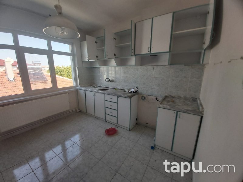 Edirne Havsa Cumhuriyet Mahallesi'nde 9+3 417 m2 Bina