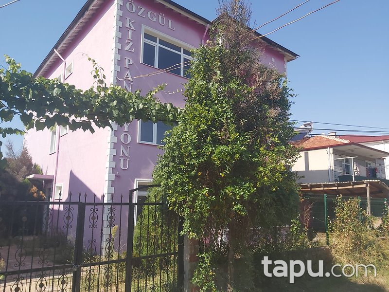 Edirne Havsa Cumhuriyet Mahallesi'nde 9+3 417 m2 Bina