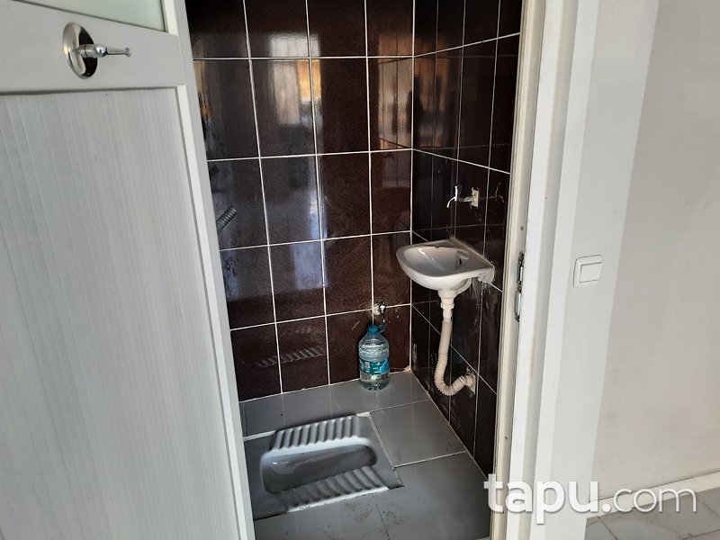 İstanbul Pendik Esenyalı Mahallesi'nde 57 m2 Dükkan