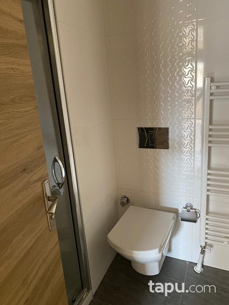 İzmir Bornova Güngör Çolakoğlu Sitesi'nde 1+1 55 m2 Daire