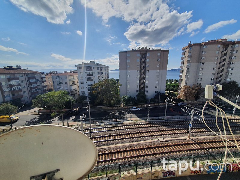Kartal Atalar İstasyon Caddesi'nde 3+1 Daire