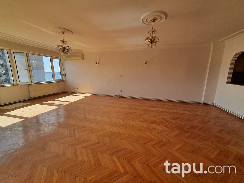 Kartal Atalar İstasyon Caddesi'nde 3+1 Daire