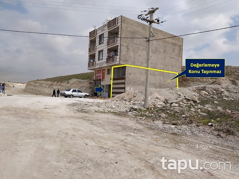Şanlıurfa Haliliye Deveyşti Mahallesi'nde 147 m2 Asma Katlı Depolu Dükkan
