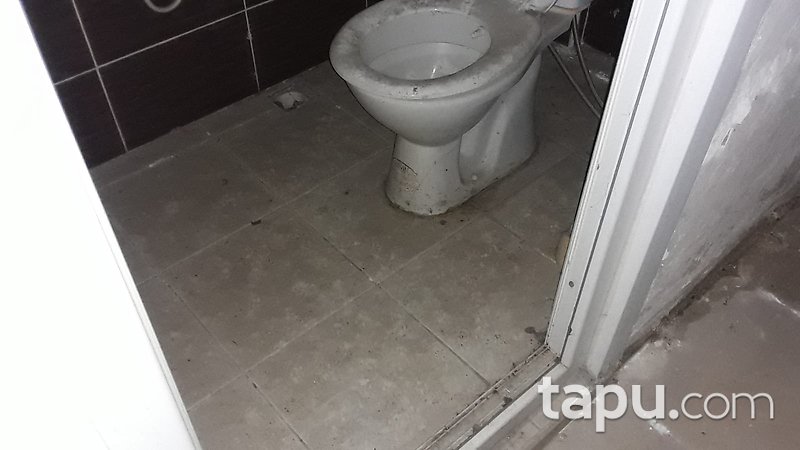 İstanbul Bağcılar 15 Temmuz Mahallesi'nde 94 m2 Depolu Dükkan