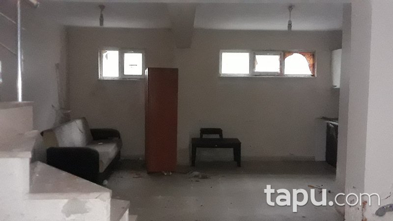 İstanbul Bağcılar 15 Temmuz Mahallesi'nde 94 m2 Depolu Dükkan