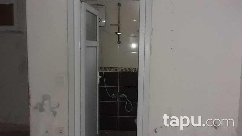 İstanbul Bağcılar 15 Temmuz Mahallesi'nde 94 m2 Depolu Dükkan