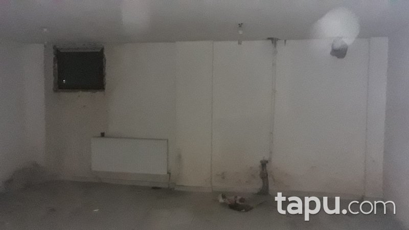 İstanbul Sancaktepe Kemal Türkler Mahallesi'nde 86 m2 Depolu Dükkan